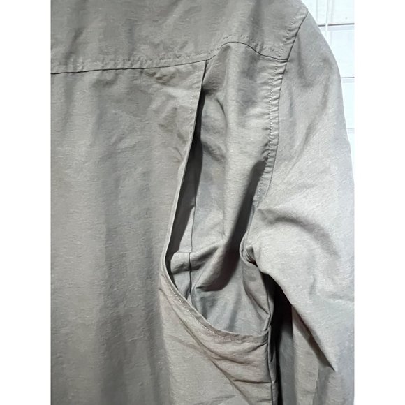 Men's Gray Casual Button Down Shirt - Picture 6 of 6